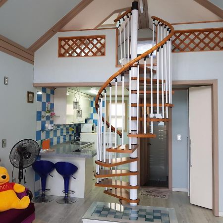Rainbow Hill Pension Namhae Exterior foto