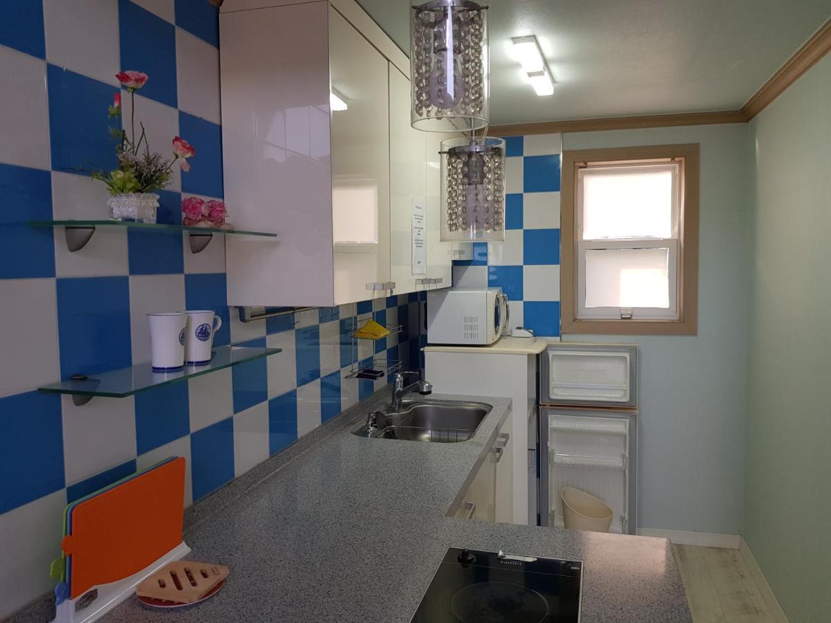 Rainbow Hill Pension Namhae Exterior foto